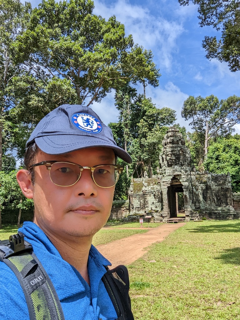 Exploring around Angkor Wat